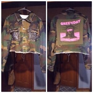 Upcycled Cropped Camo Jacket W/ GREEN DAY back Patch
